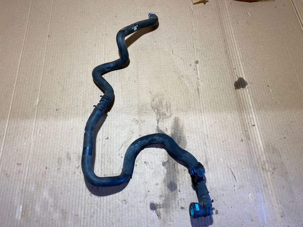 Engine coolant pipe/hose FPLA8B573CB