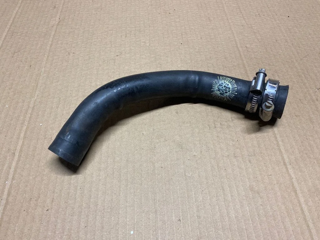 Engine coolant pipe/hose 785817011