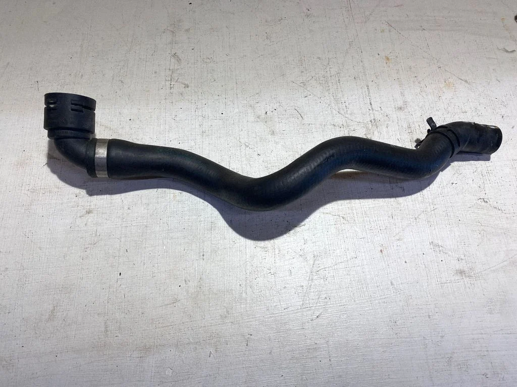 Engine coolant pipe/hose 9329645