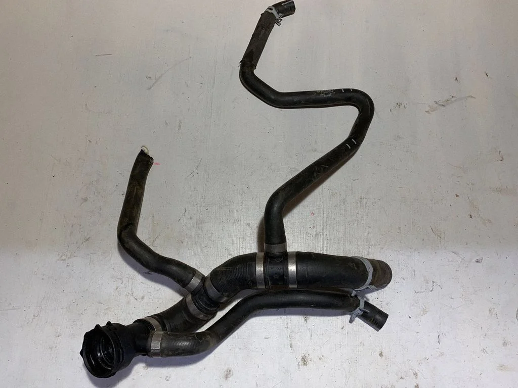 Engine coolant pipe/hose 31686003
