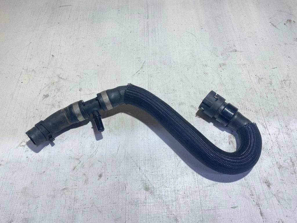 Motora dzesēšanas caurule (-es)/šļūtene (-es) GJ328C480AB