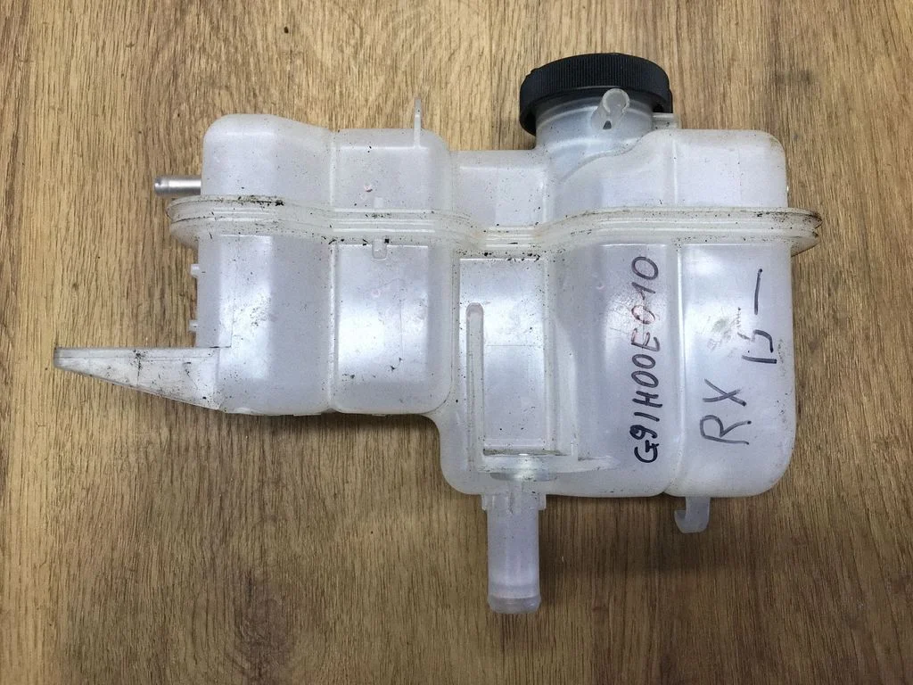 Dzesēšanas šķidruma izplešanās tvertne – Lexus RX 450H (2016-)