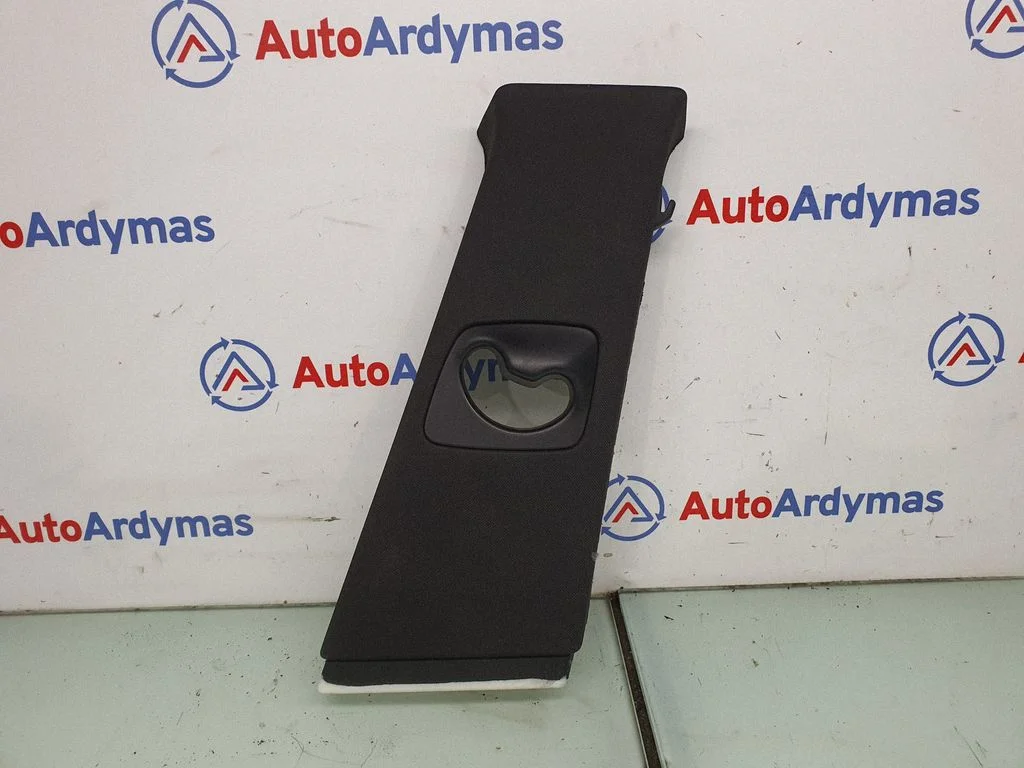 (B) pillar trim (top) 9137198