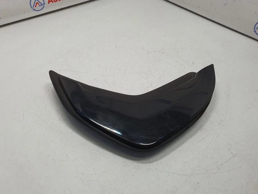 (C) pillar trim 7465158