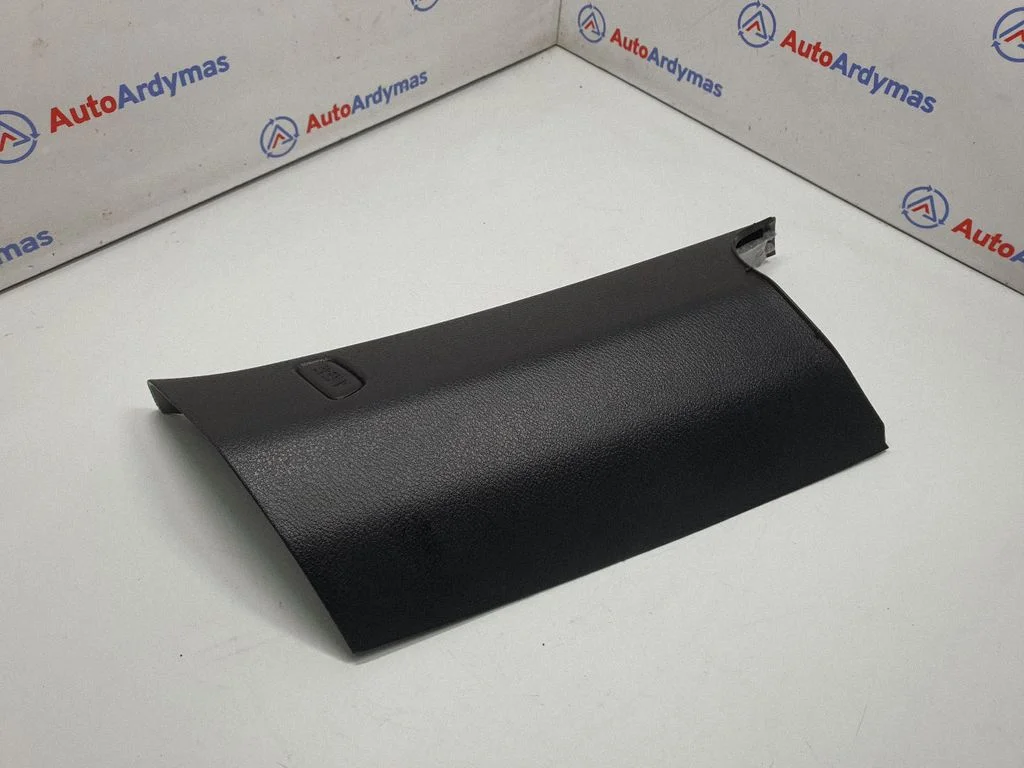 (C) pillar trim 8050323