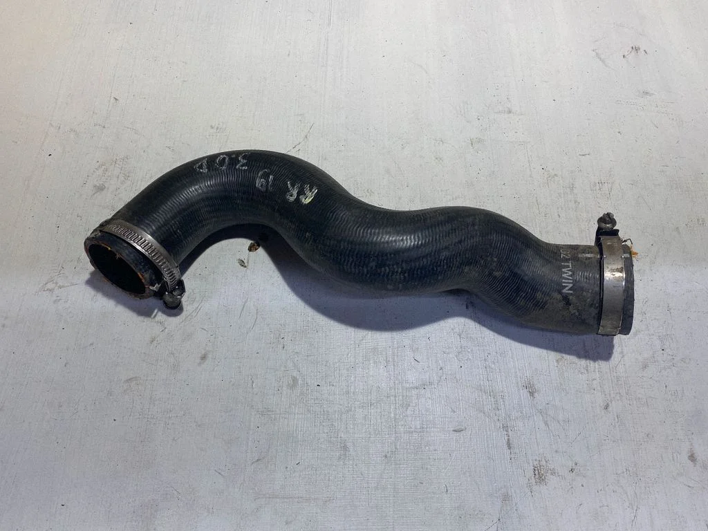 Intercooler hose/pipe FK629G738CA