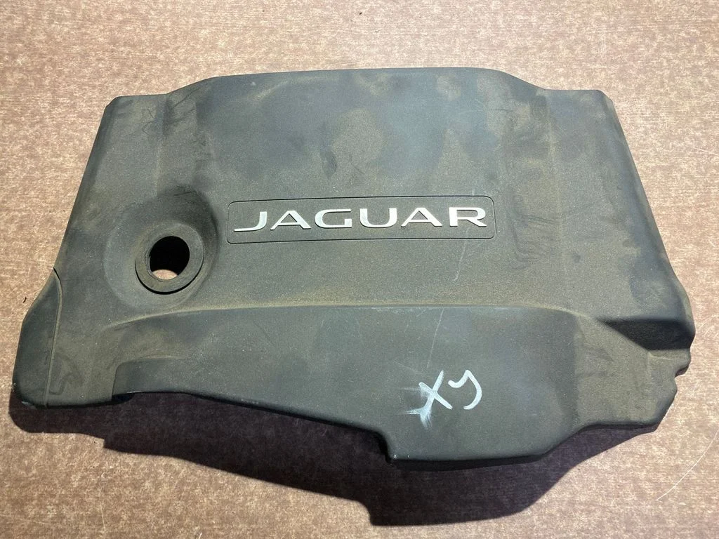 Mootori kate (kaunistus) – Jaguar XJ X351 (2009-2019)