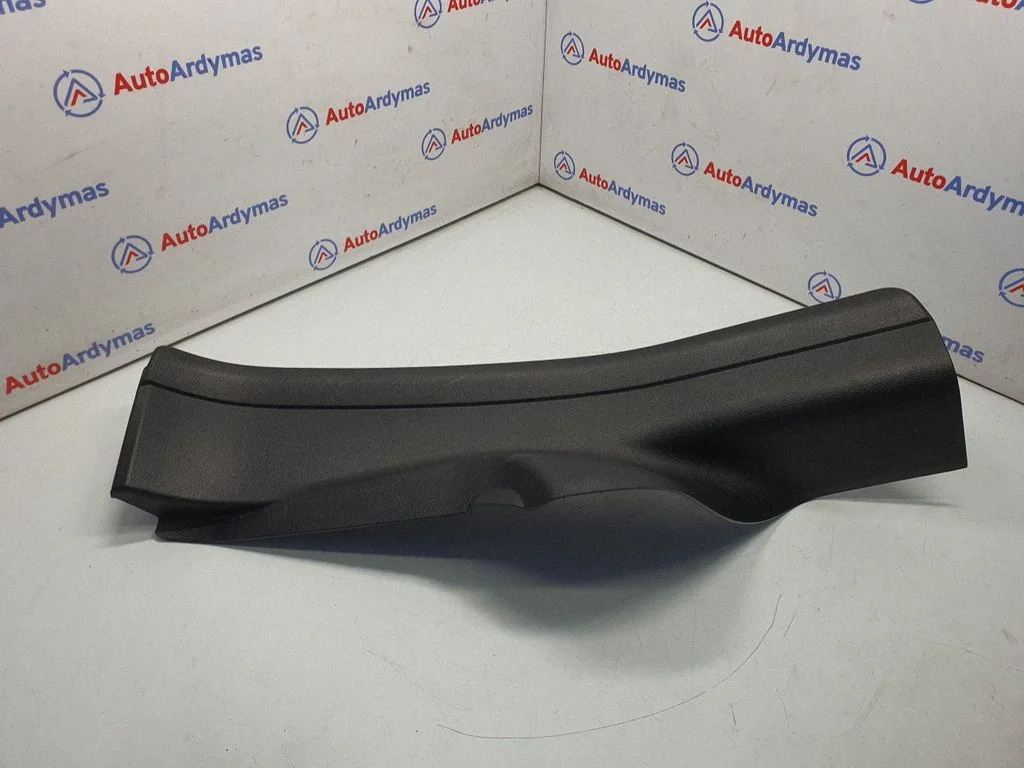Rear sill trim cover 7482287