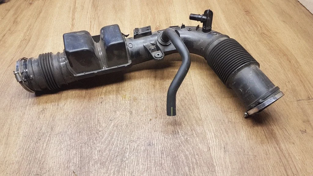 Air intake duct part 32222072