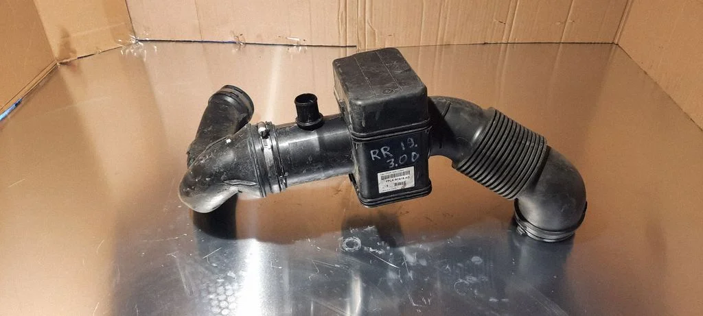 Air intake duct part FPLA9C619AD