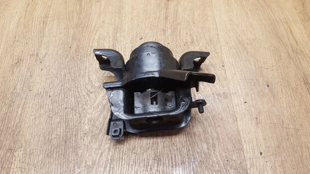 Engine mount bracket 1230531080