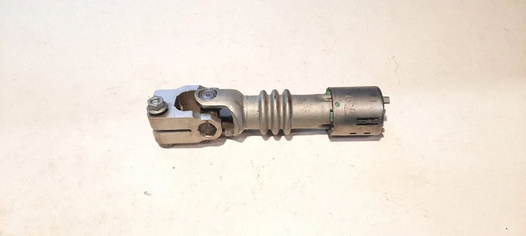 Steering column universal joint A2054620378