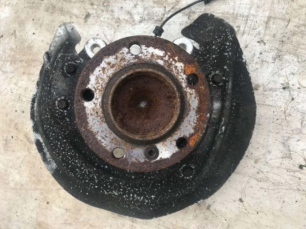 Front wheel hub 19878810