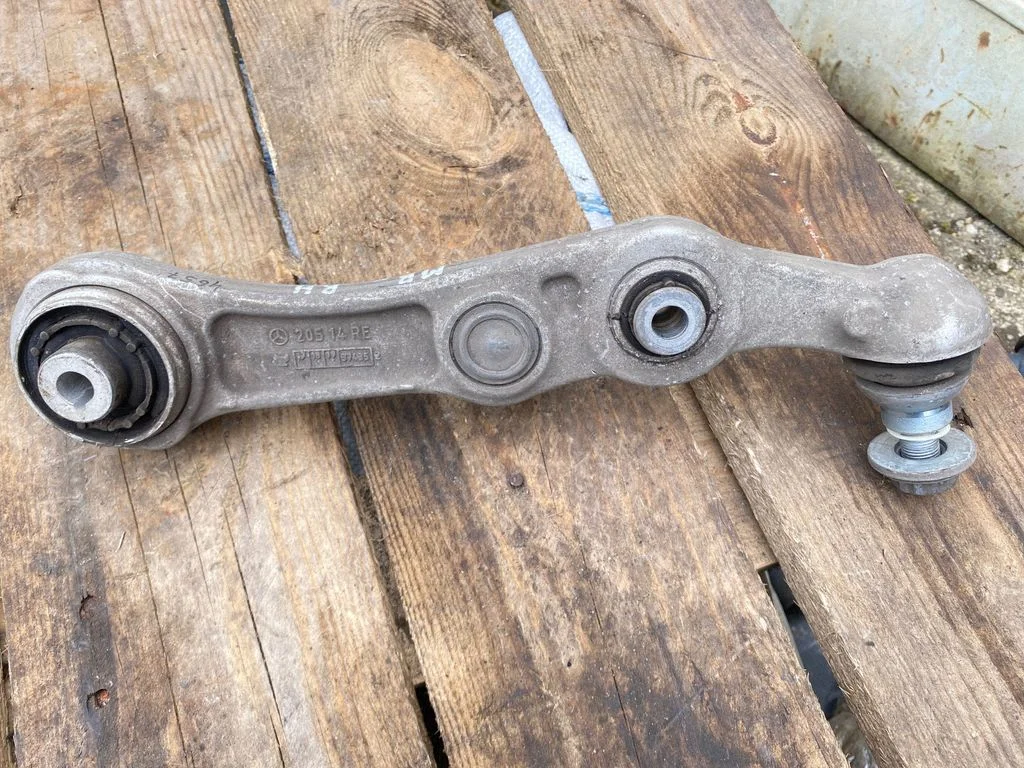 Front lower control arm/wishbone 20514R