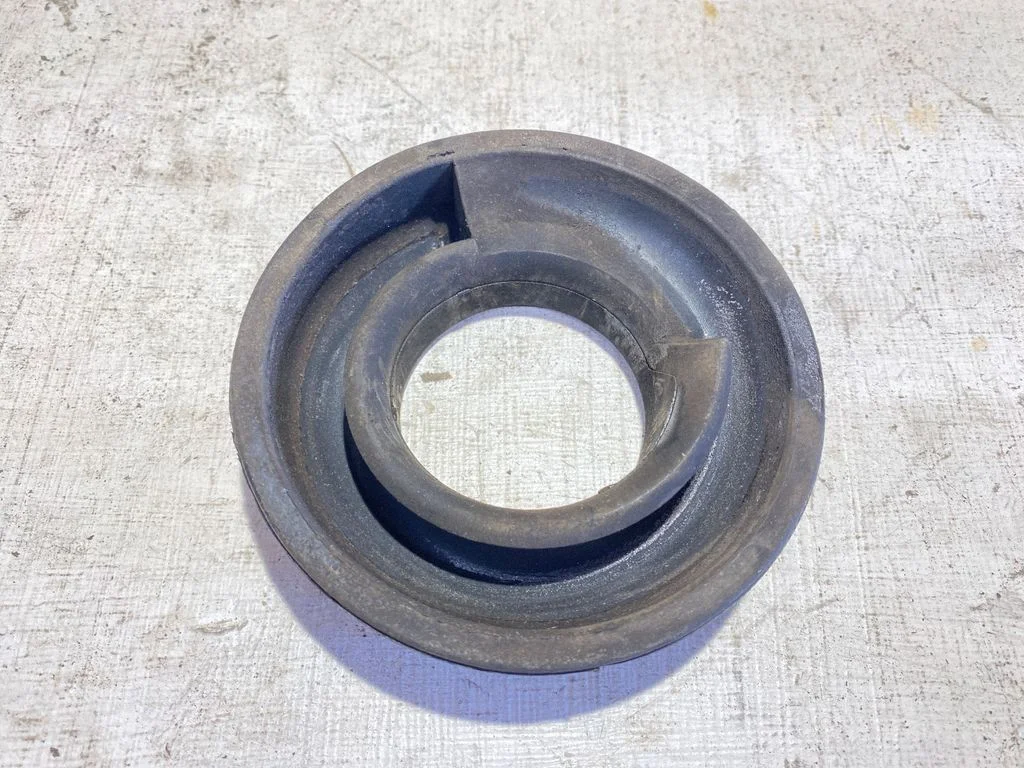 Rear coil spring 6764419