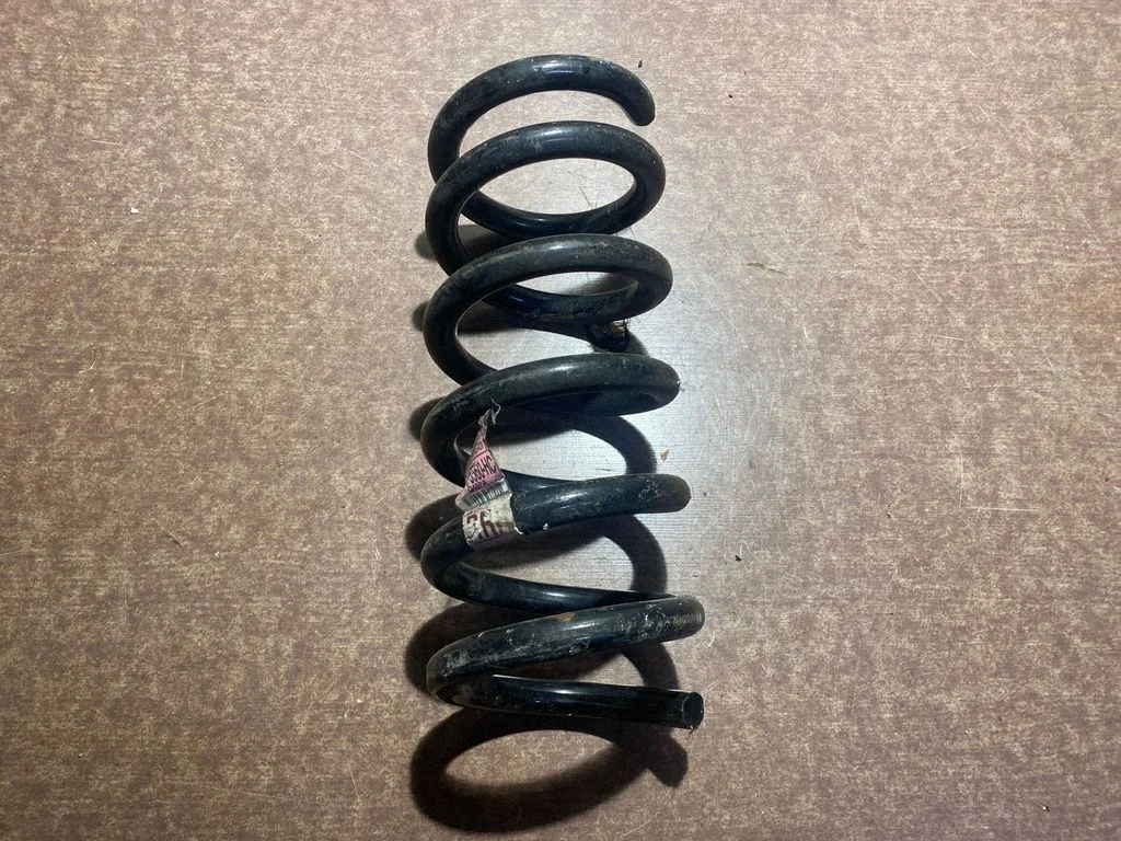 Rear coil spring FR3C5560HC