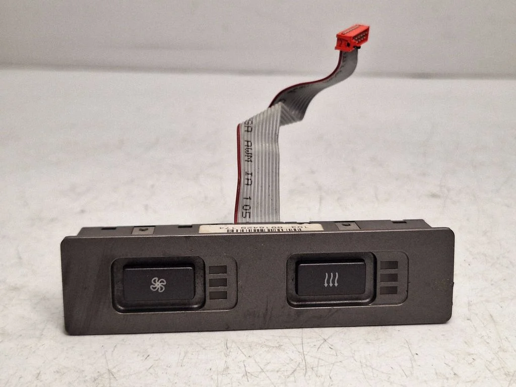 Przełącznik podgrzewania foteli 6918429