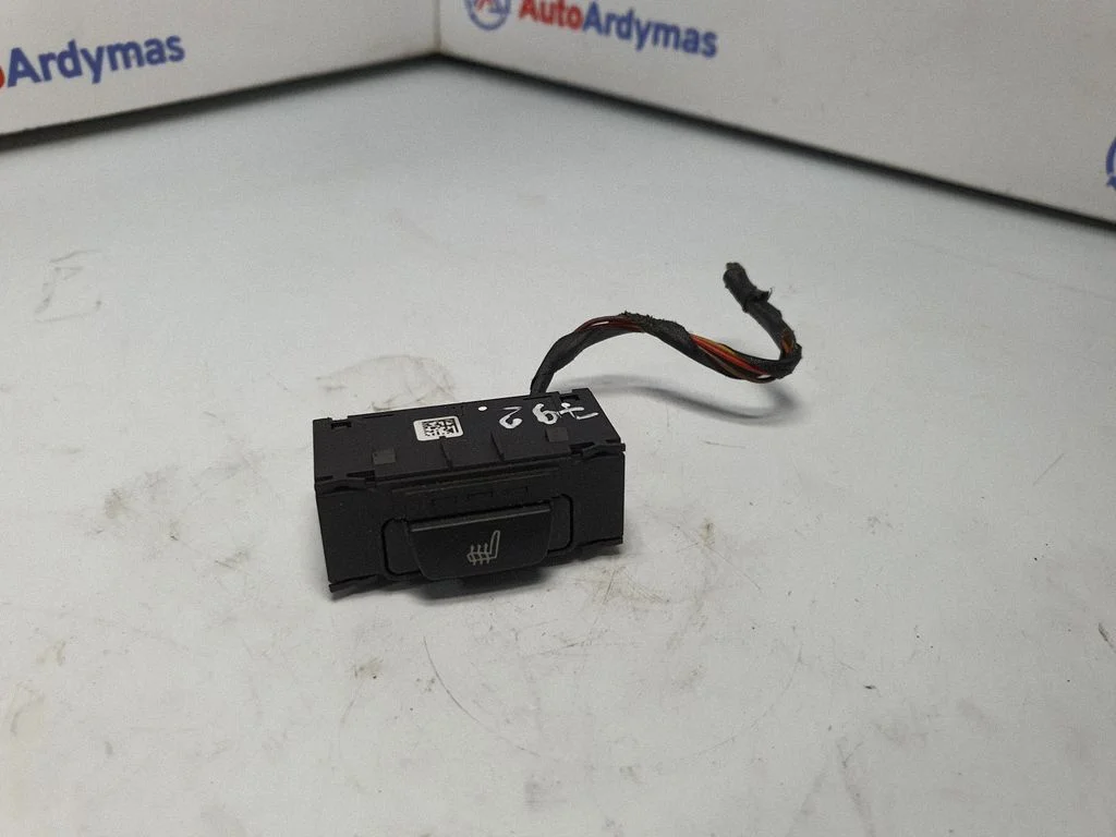 Seat heating switch 9163292