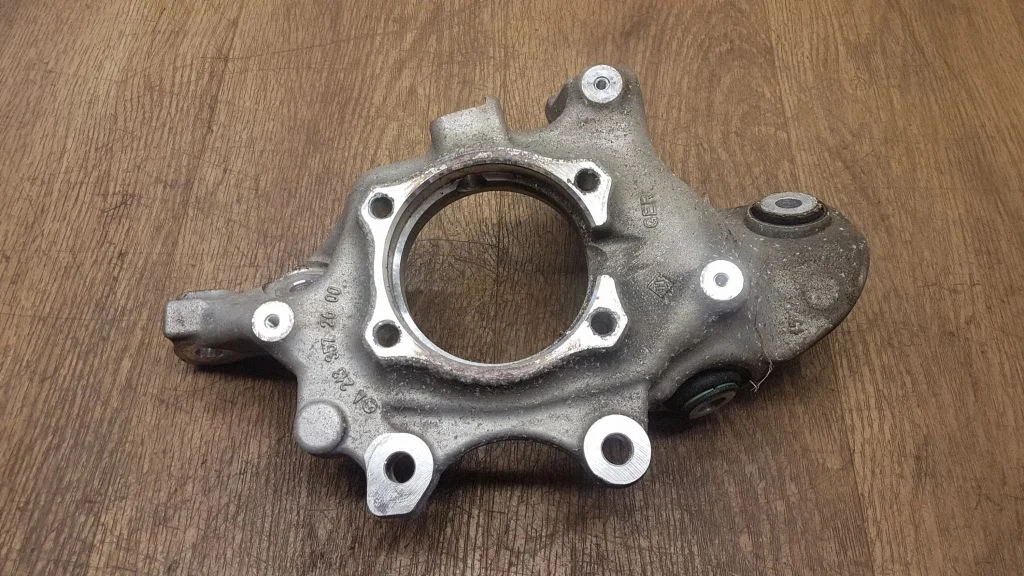 Tagumine rumm A2133572600