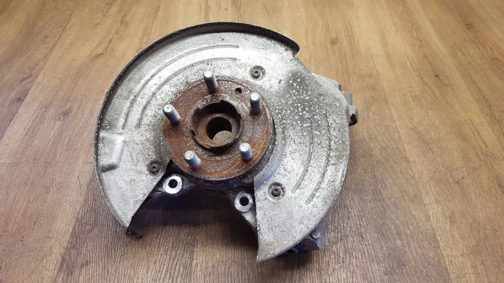 Rear wheel hub T4A1017