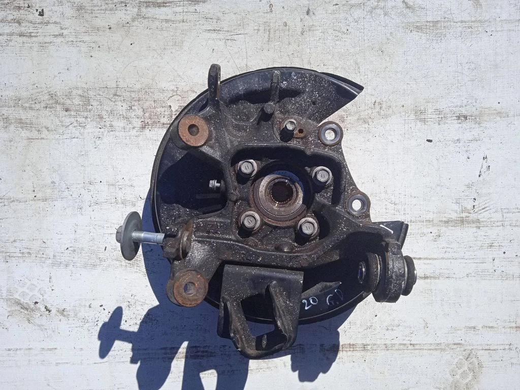 Rear wheel hub R71R
