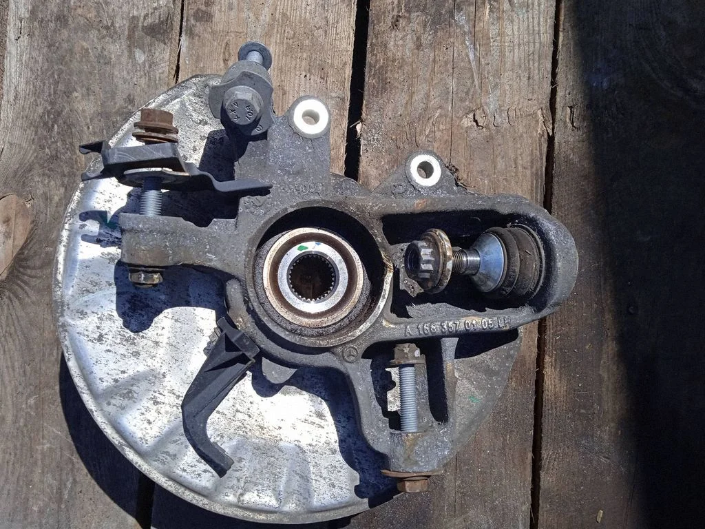 Rear wheel hub – Mercedes-Benz ML-Class W166 (2012-2017)