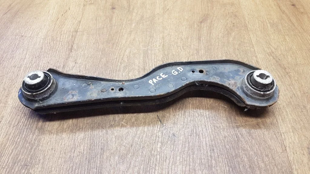 Rear control arm HK835500AC