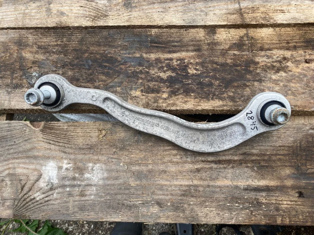 Tagumine õõtshoob A2203521005