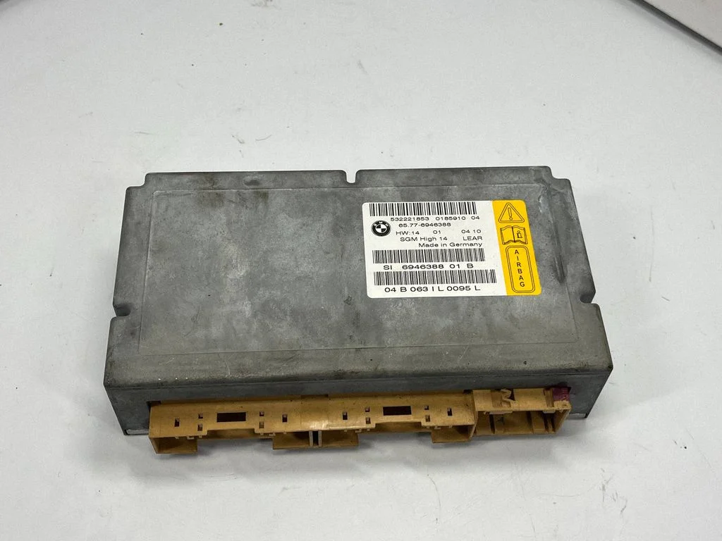 Drošības spilvenu vadības bloks – BMW 5. sērija E60 E61 (2004-2010)