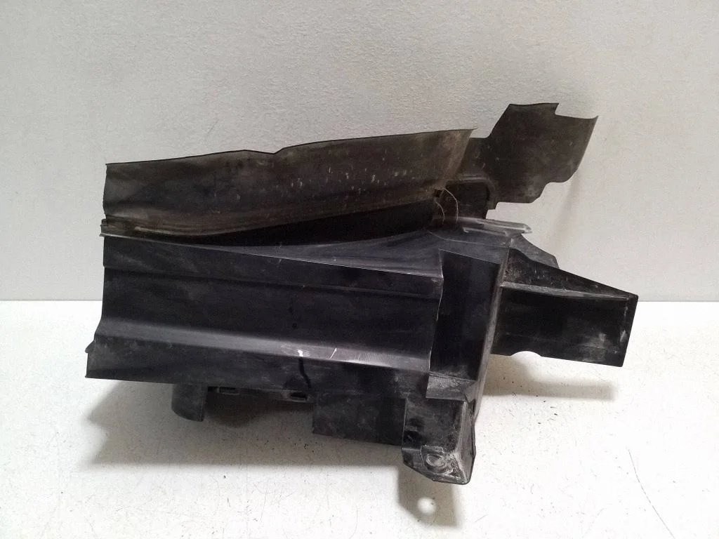 Air intake duct part A4705050400