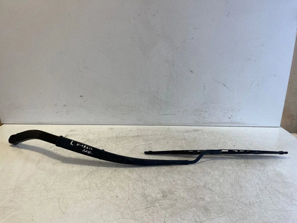 Front wiper blade arm – left