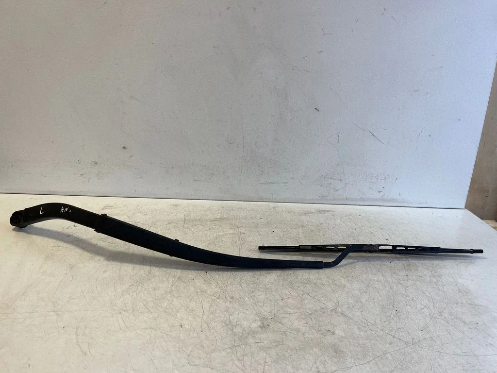 Front wiper blade arm – left