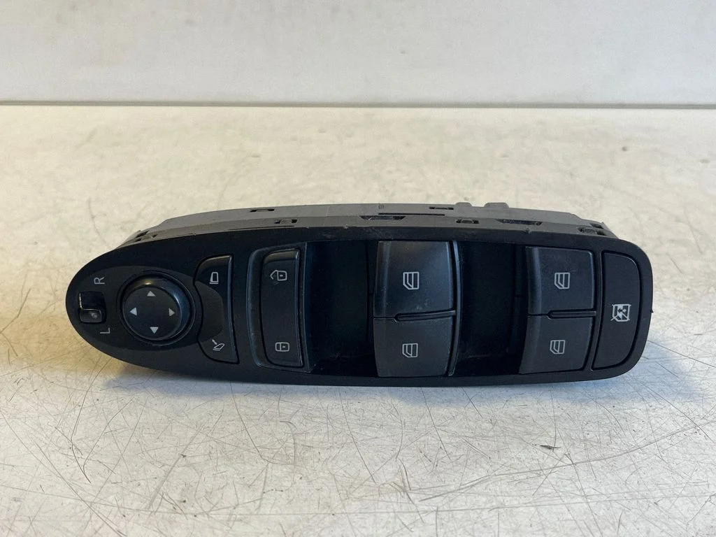 Electric window control switch 254015XA0F