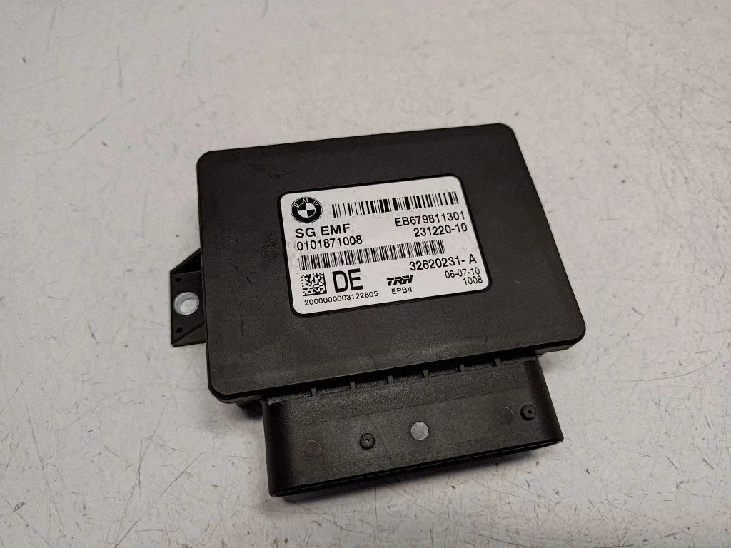 Aizmugurējo bremžu (EMF) vadības bloks – BMW 5. sērija F10 F11 (2009-2016)
