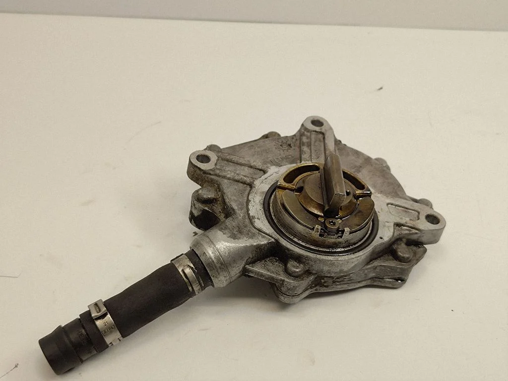 Vacuum pump 7542498