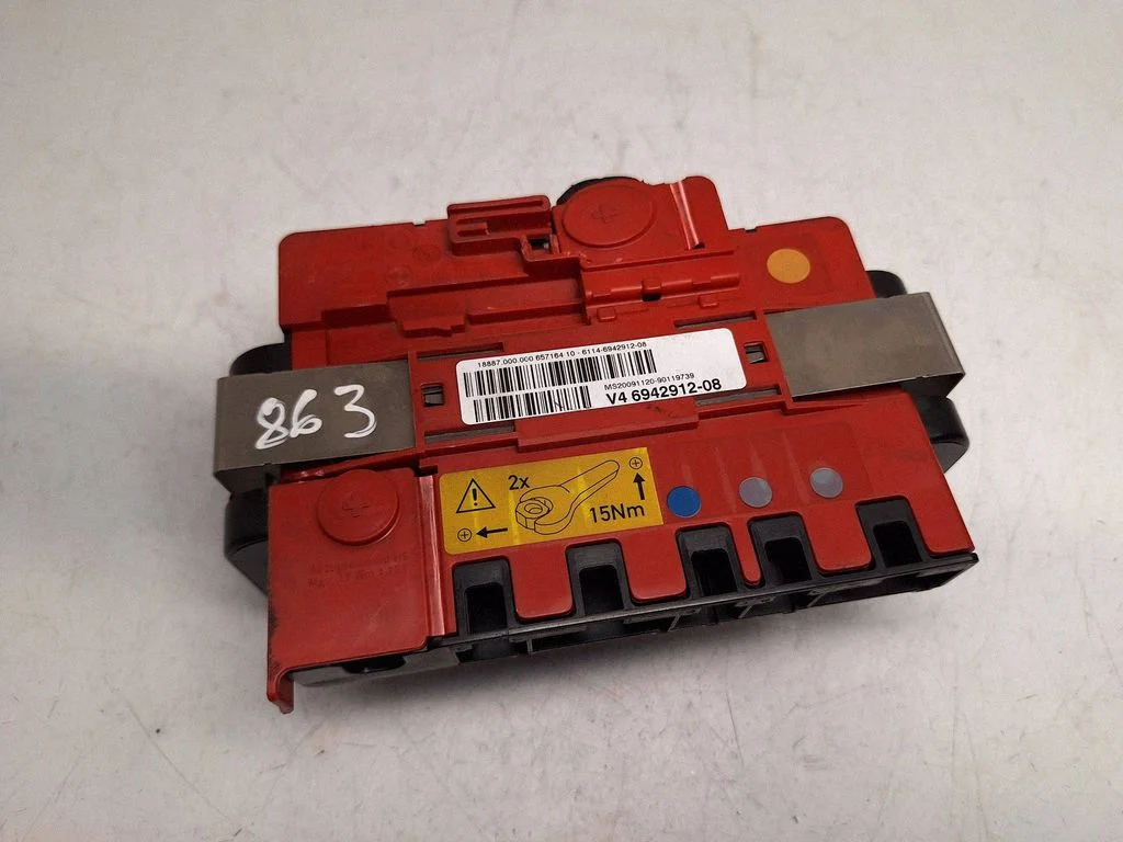 Plusa vadu savienojuma mezgls – BMW 3. sērija E90 E91 (2005-2012)