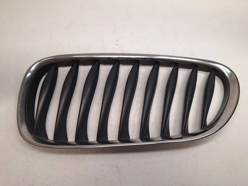 Front grill 51137051957 – BMW Z4 E85 E86 (2002-2008)