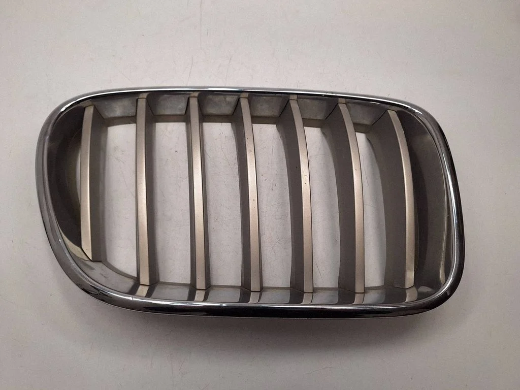 Front grill 51117237422