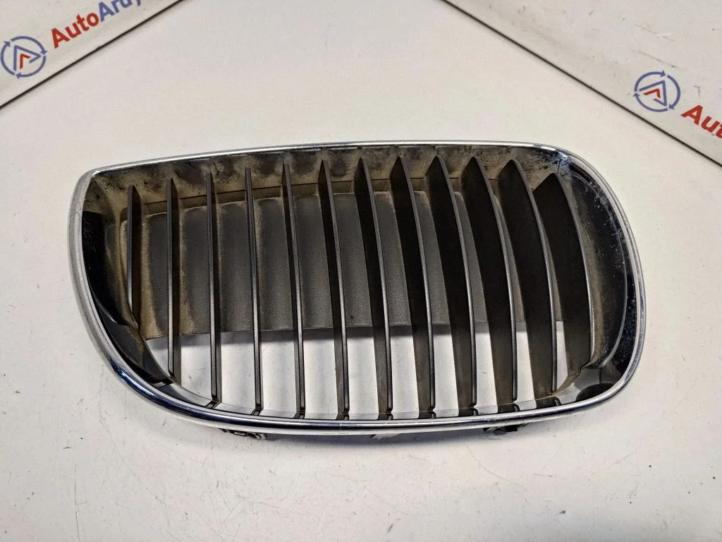 Atrapa przednia (grill) – BMW Seria 1 E81 E87 (2004-2011)