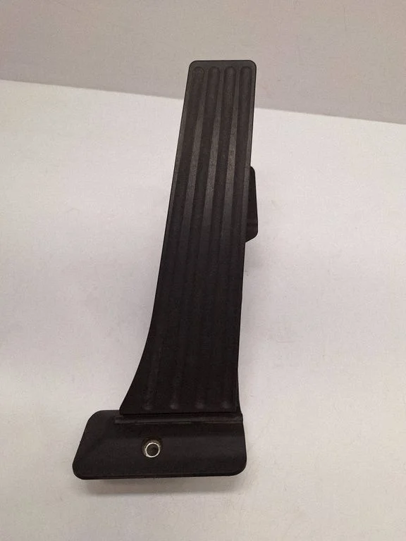 Gaasipedaal – BMW 4-seeria F32 F33 (2013-2020)