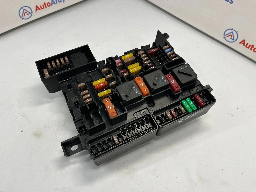 Moduł bezpieczników 9270355 – Mini Cooper J01 Electric (Cooper SE) (2020-)