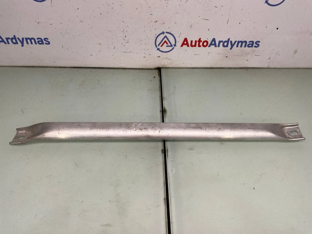 Kita variklio skyriaus detalė