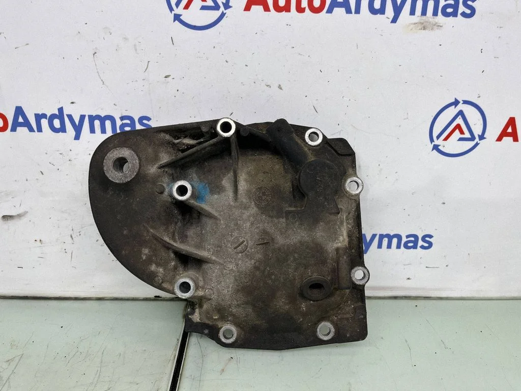 Aizmugurējā reduktora kronšteins 7528320