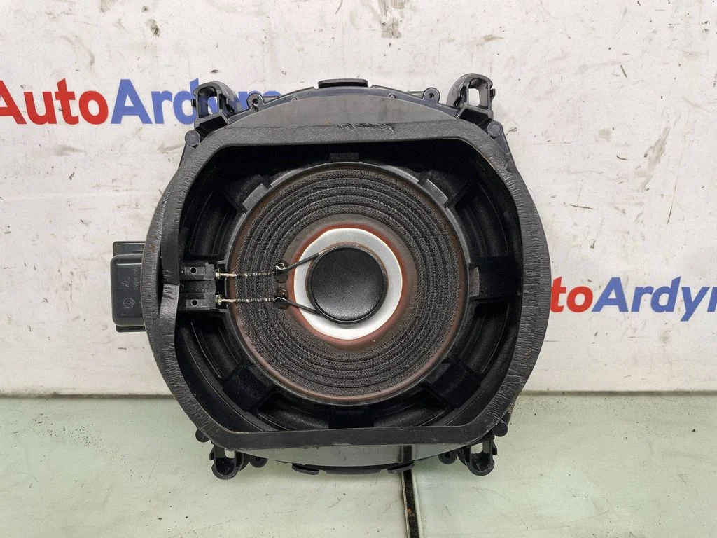 Subwoofer speaker 9247342