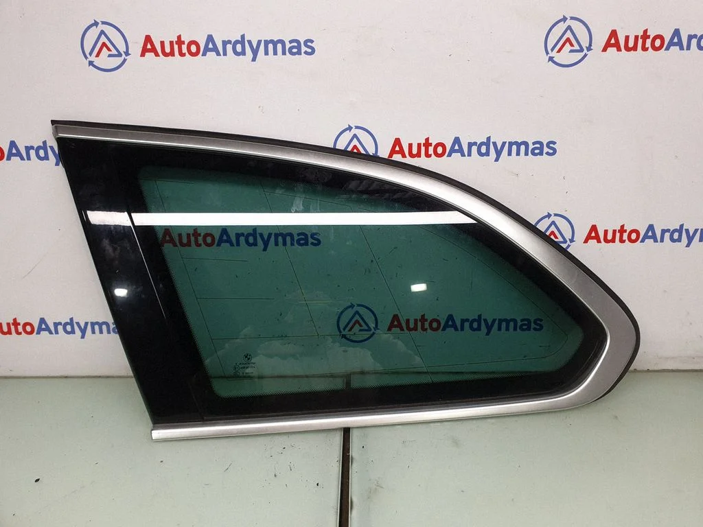Rear side window 7392185