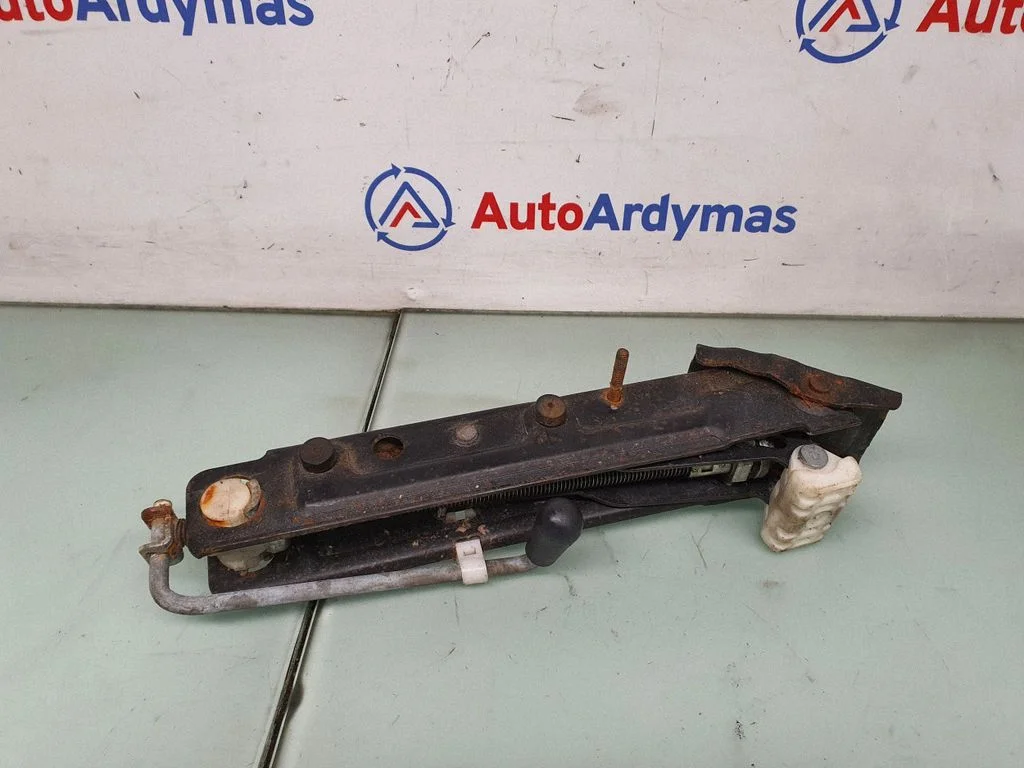 Lift Jack 6767945