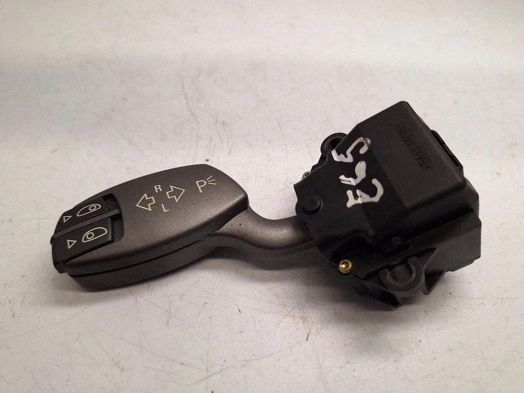 Indicator stalk – BMW 7 Series E65 E66 (2001-2008)