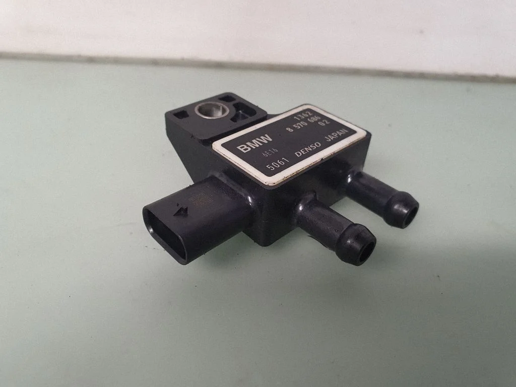 Exhaust gas pressure sensor 8570686