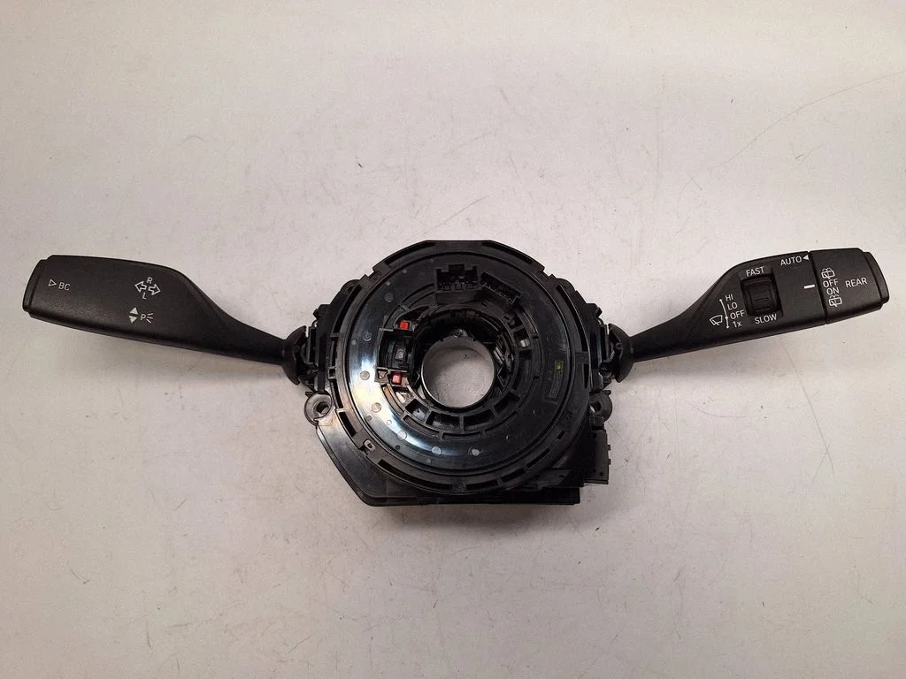 Steering wheel axle set 9330568