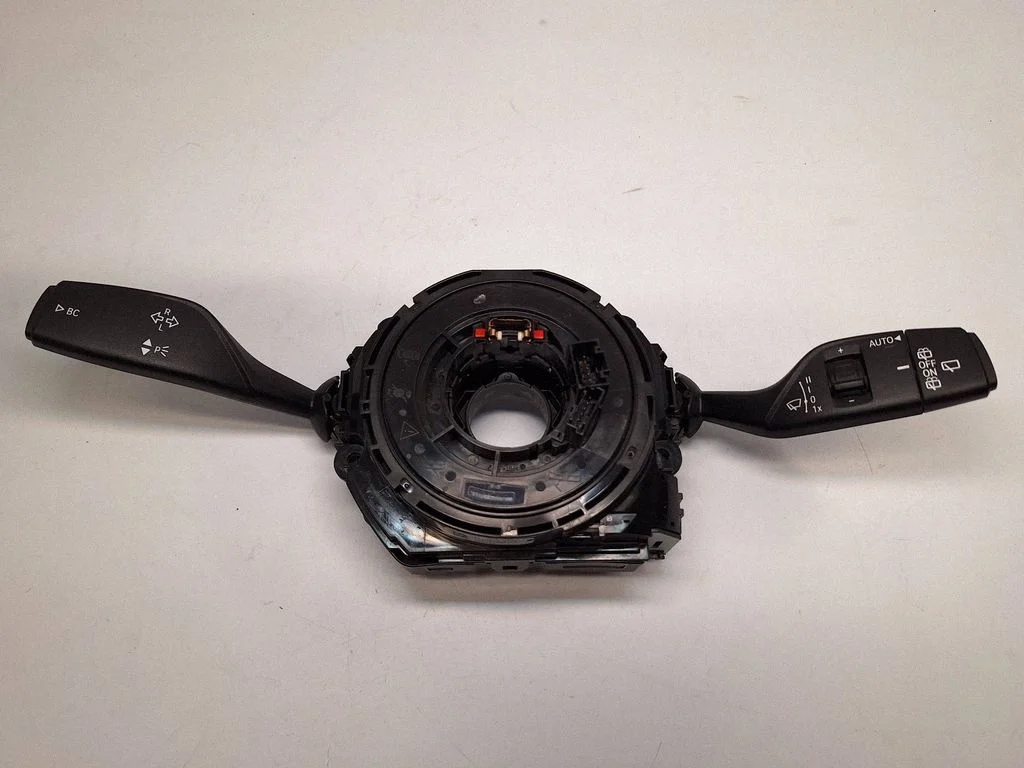 Steering wheel axle set 6833433